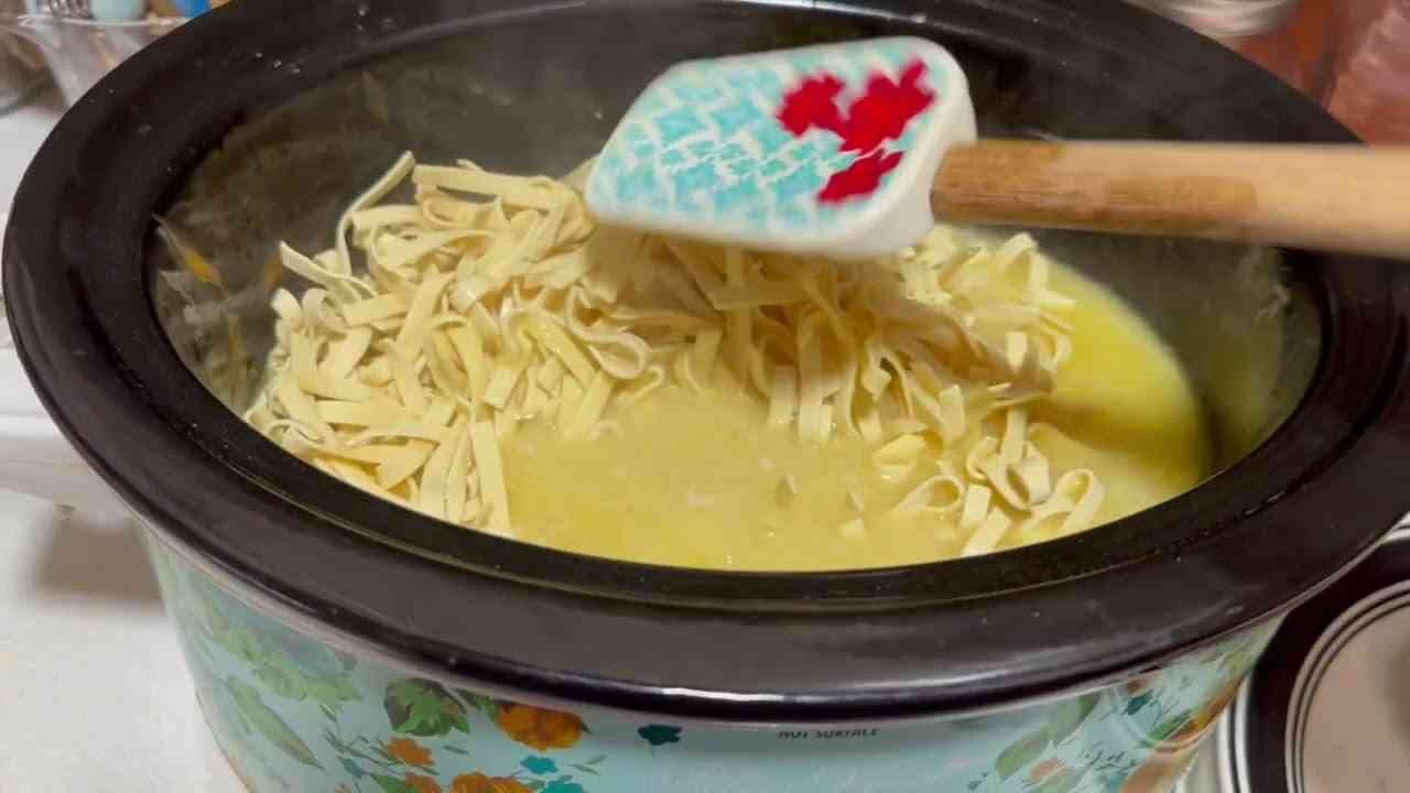 Crockpot Chicken and Noodles (Comfort Food Classic) - Chickens